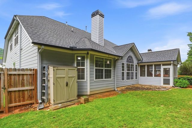 225 Brookview Place, Woodstock, GA 30188