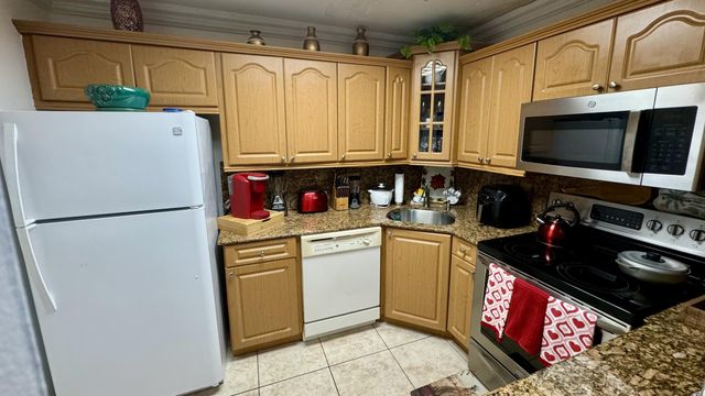 104 Lake Pine Circle A-1, Greenacres, FL 33463