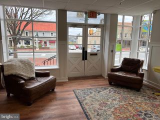 1 W MAIN ST, Hummelstown, PA 17036