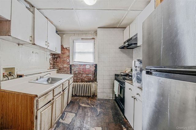 185 Woodworth Avenue, Yonkers, NY 10701