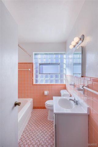 5944 Loughborough Avenue, St Louis, MO 63109