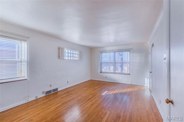 5944 Loughborough Avenue, St Louis, MO 63109