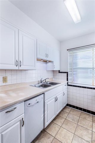 5944 Loughborough Avenue, St Louis, MO 63109