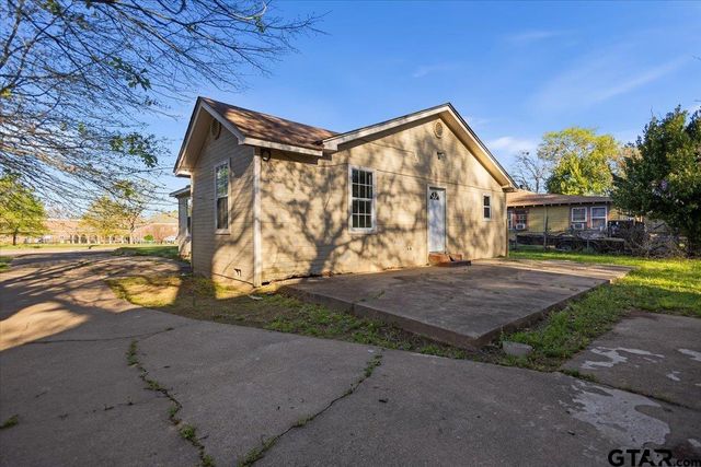 1521 N Haynie Avenue, Tyler, TX 75702