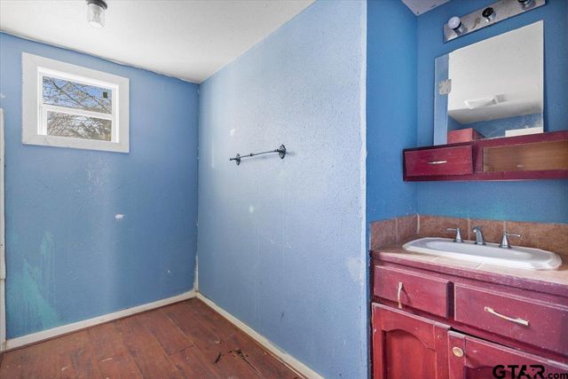 1521 N Haynie Avenue, Tyler, TX 75702