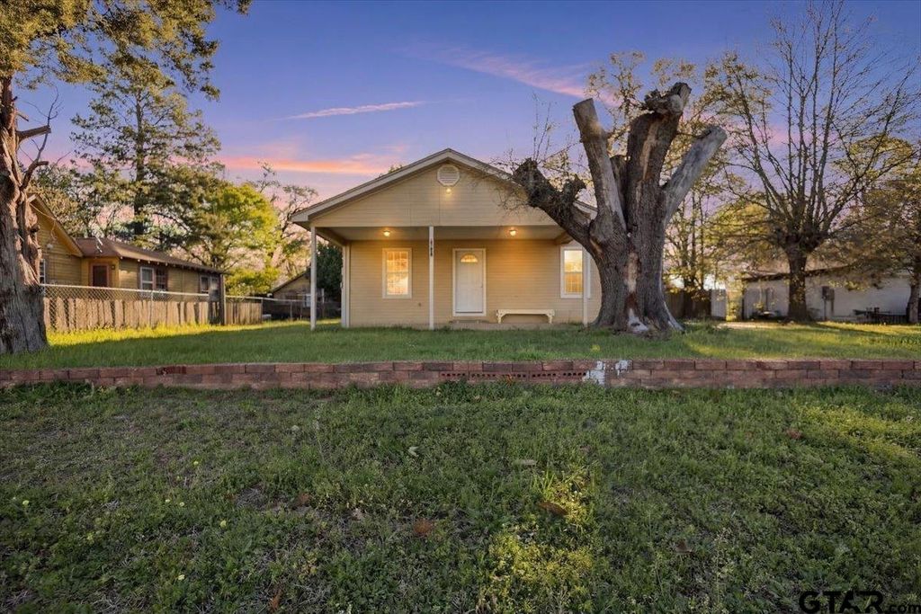 1521 N Haynie Avenue, Tyler, TX 75702