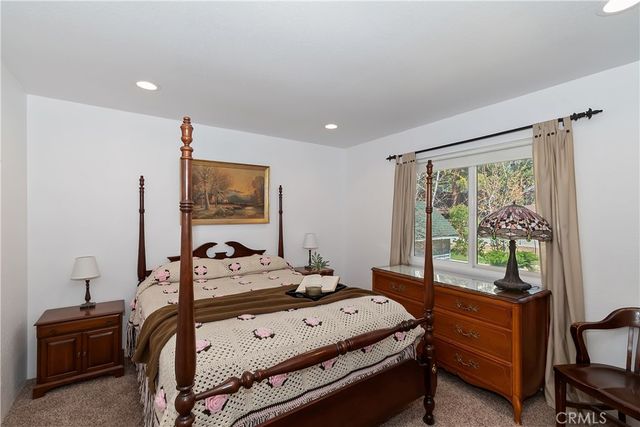 39298 Lark, Big Bear Lake, CA 92315