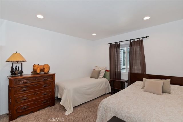 39298 Lark, Big Bear Lake, CA 92315