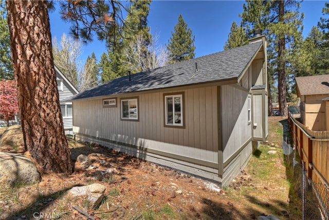 39298 Lark, Big Bear Lake, CA 92315