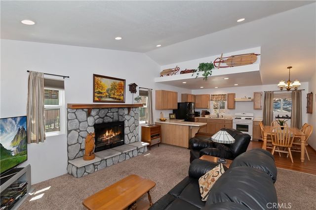 39298 Lark, Big Bear Lake, CA 92315