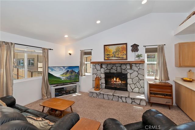 39298 Lark, Big Bear Lake, CA 92315