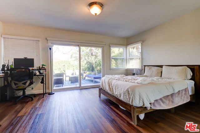 8008 El Manor Avenue, Los Angeles, CA 90045