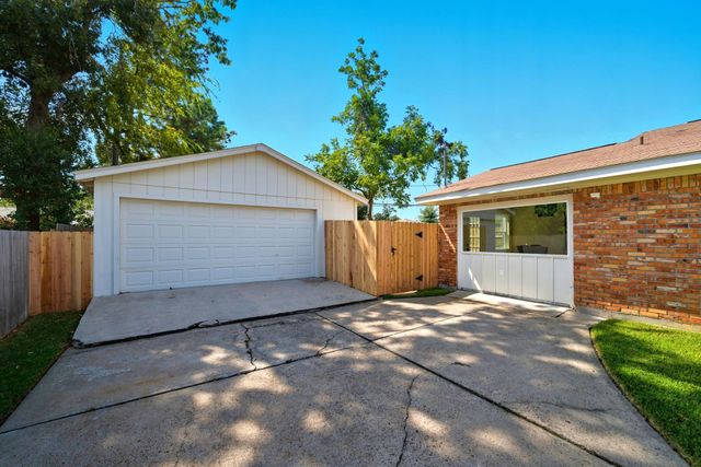 4207 Marlborough Drive, Houston, TX 77092