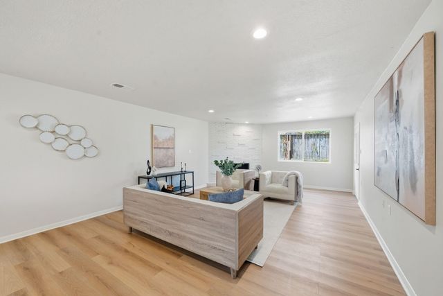 4207 Marlborough Drive, Houston, TX 77092