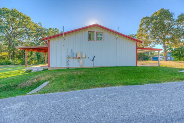 120 Harbor Light Drive, Livingston, TX 77351