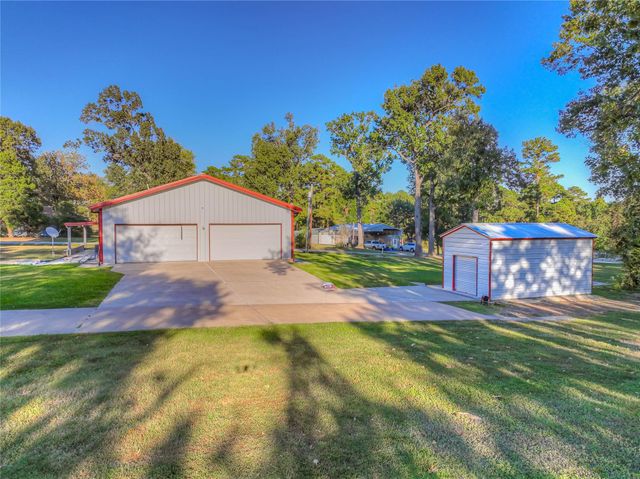 120 Harbor Light Drive, Livingston, TX 77351