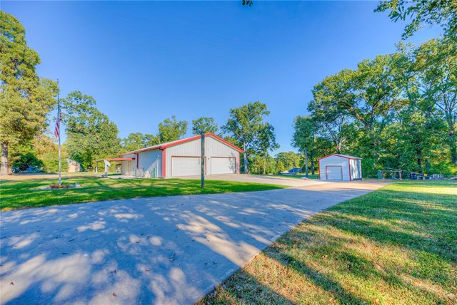 120 Harbor Light Drive, Livingston, TX 77351