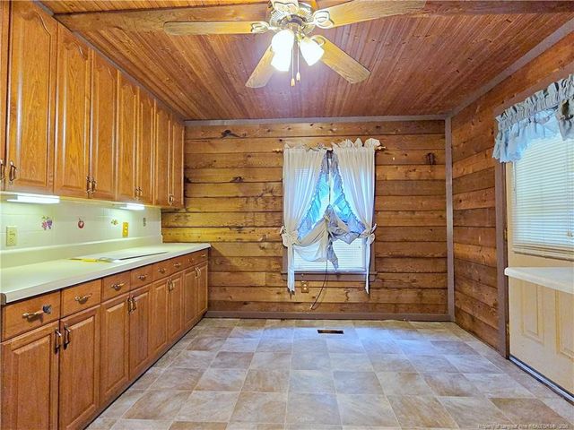 1461 Crawford Wright Road, Raeford, NC 28376