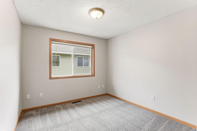 6372 13TH Street N, Oakdale, MN 55128