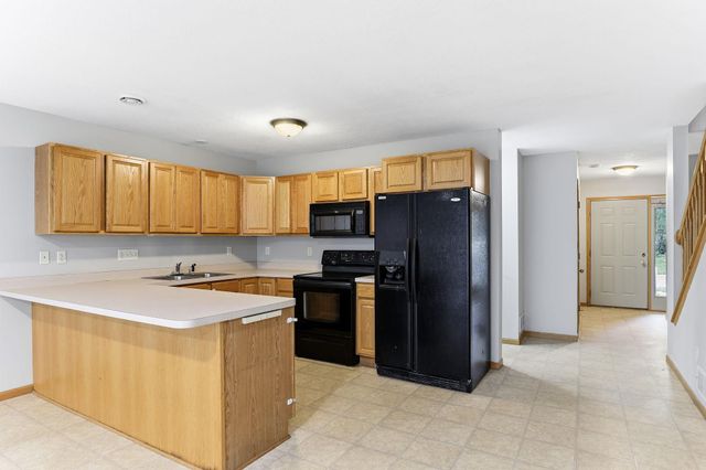 6372 13TH Street N, Oakdale, MN 55128