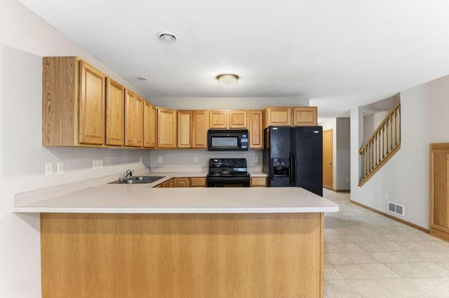 6372 13TH Street N, Oakdale, MN 55128