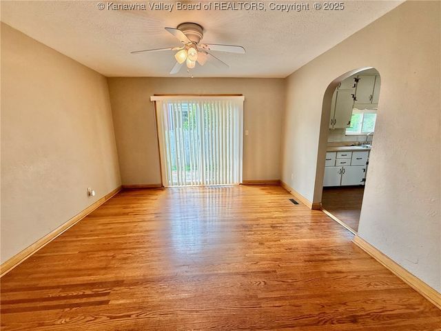 300 Sycamore Street, Ravenswood, WV 26164