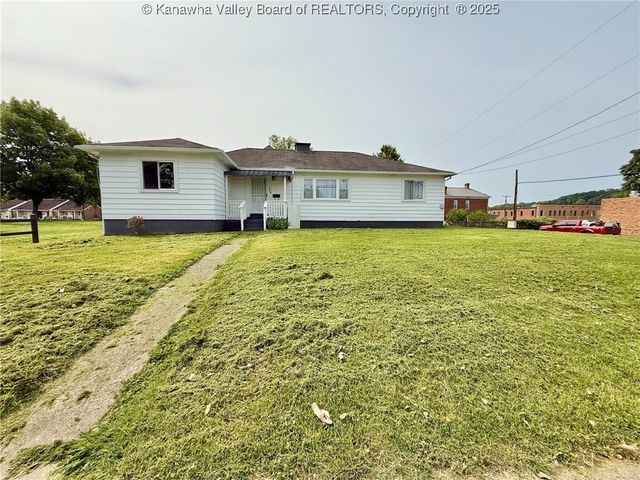 300 Sycamore Street, Ravenswood, WV 26164