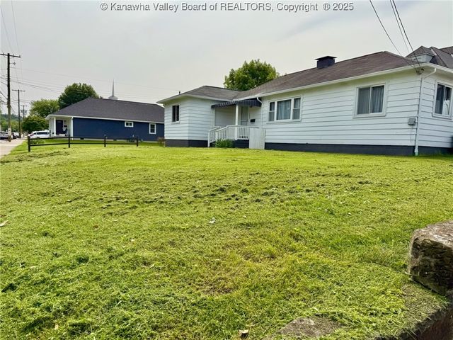 300 Sycamore Street, Ravenswood, WV 26164