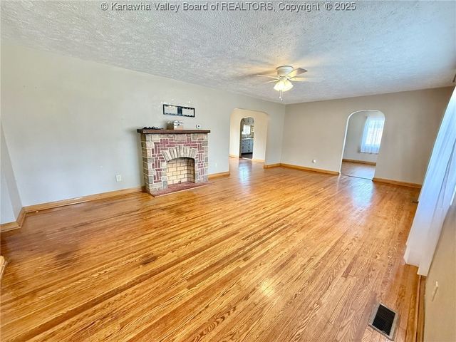 300 Sycamore Street, Ravenswood, WV 26164