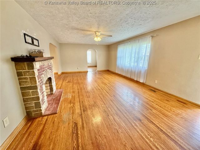 300 Sycamore Street, Ravenswood, WV 26164