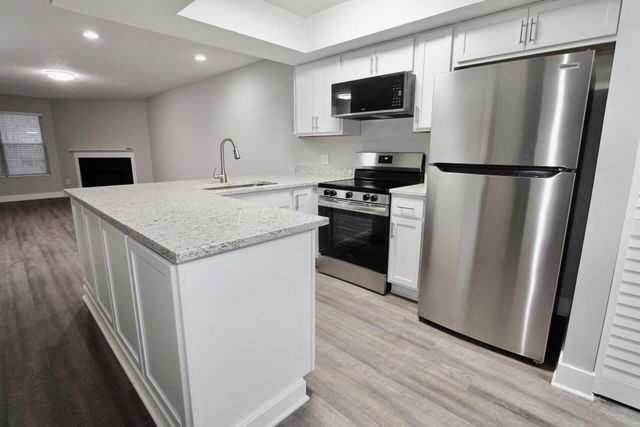 6478 Reflections Drive, C, Dublin, OH 43017