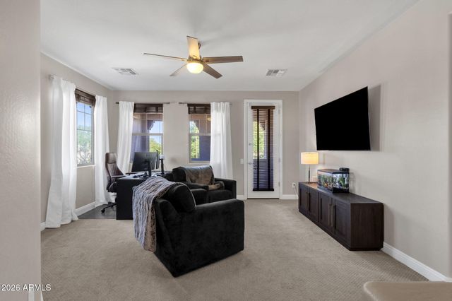 3807 E QUAIL Avenue, Phoenix, AZ 85050