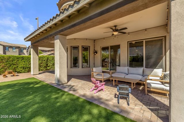 3807 E QUAIL Avenue, Phoenix, AZ 85050