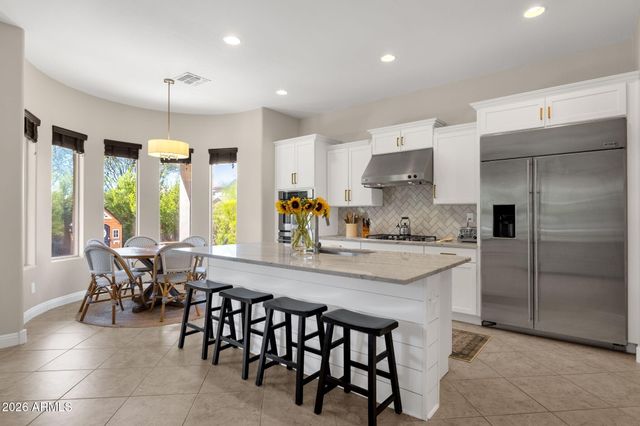 3807 E QUAIL Avenue, Phoenix, AZ 85050