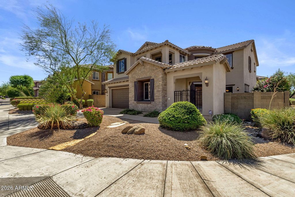 3807 E QUAIL Avenue, Phoenix, AZ 85050 — exterior