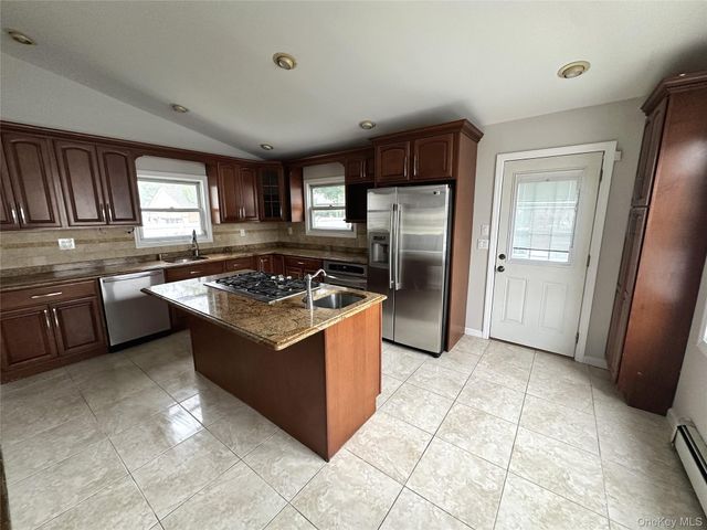 64 E Fenimore Street, Valley Stream, NY 11580