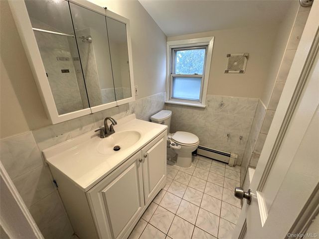 64 E Fenimore Street, Valley Stream, NY 11580