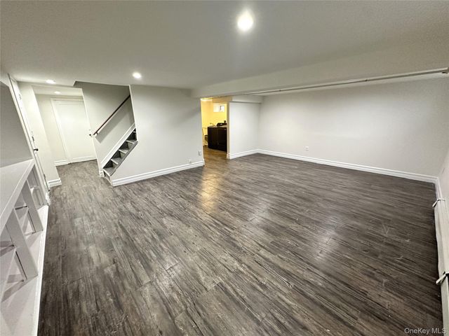 64 E Fenimore Street, Valley Stream, NY 11580