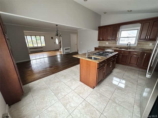64 E Fenimore Street, Valley Stream, NY 11580