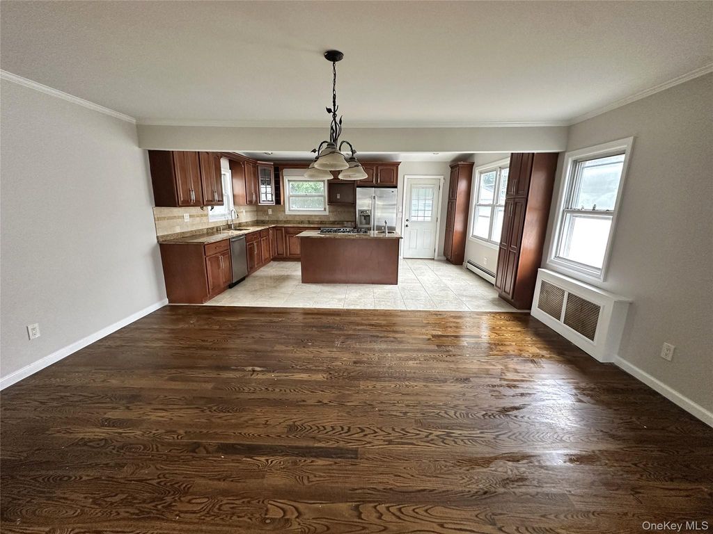 64 E Fenimore Street, Valley Stream, NY 11580 — photo 5