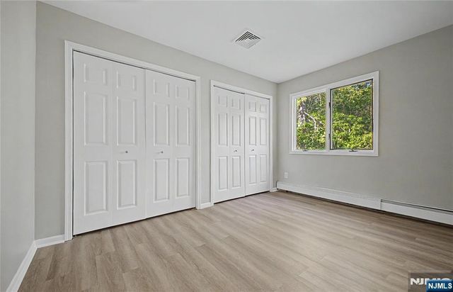 22 Flynn Place, Wayne, NJ 07470