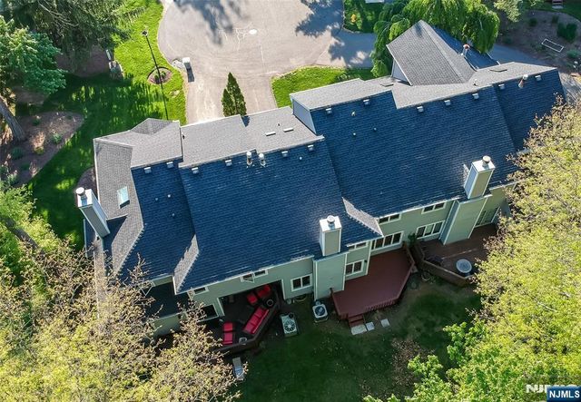 22 Flynn Place, Wayne, NJ 07470
