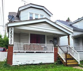 2812 W Burnham STREET #2812A, Milwaukee, WI 53215
