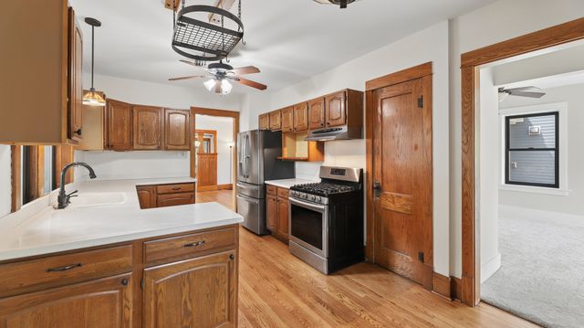 407 N Pine Avenue, Arlington Heights, IL 60004