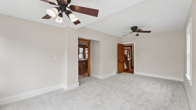 407 N Pine Avenue, Arlington Heights, IL 60004