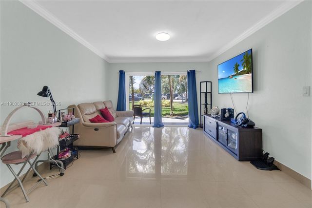 17101 NW 57th Avenue 110, Miami Gardens, FL 33055