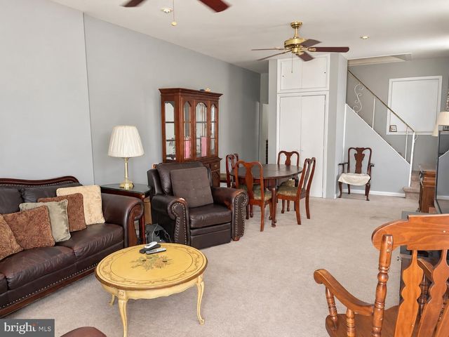 325 DELMAR ST, Philadelphia, PA 19128