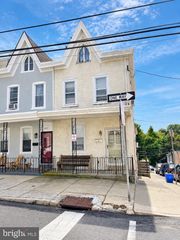 325 DELMAR ST, Philadelphia, PA 19128
