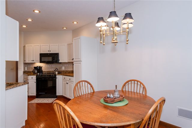 30 Heatherglen Court, Springboro, OH 45066