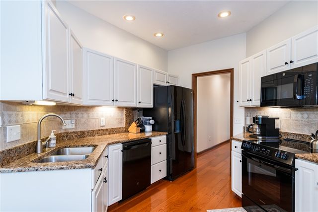 30 Heatherglen Court, Springboro, OH 45066